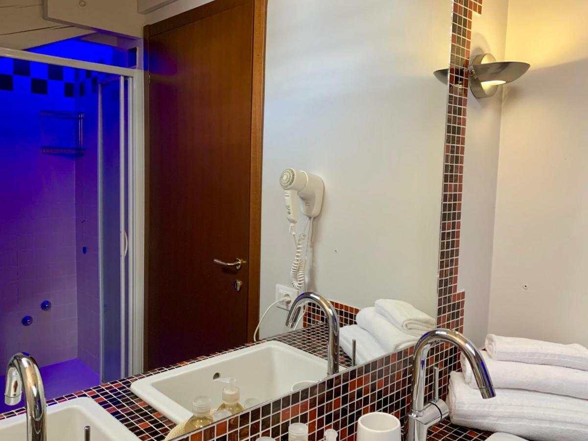 Porta Ronca - B&B, Suites & Apts 罗镇 外观 照片